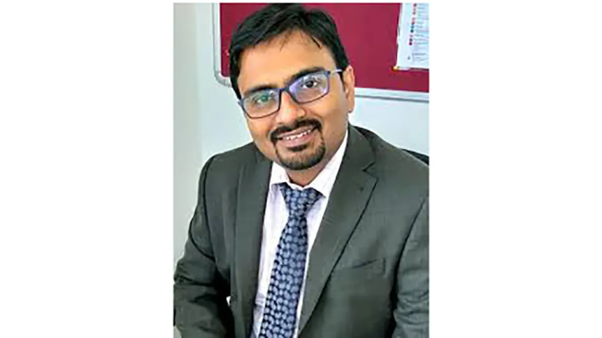 DR. ASHISH CHAURASIA 1