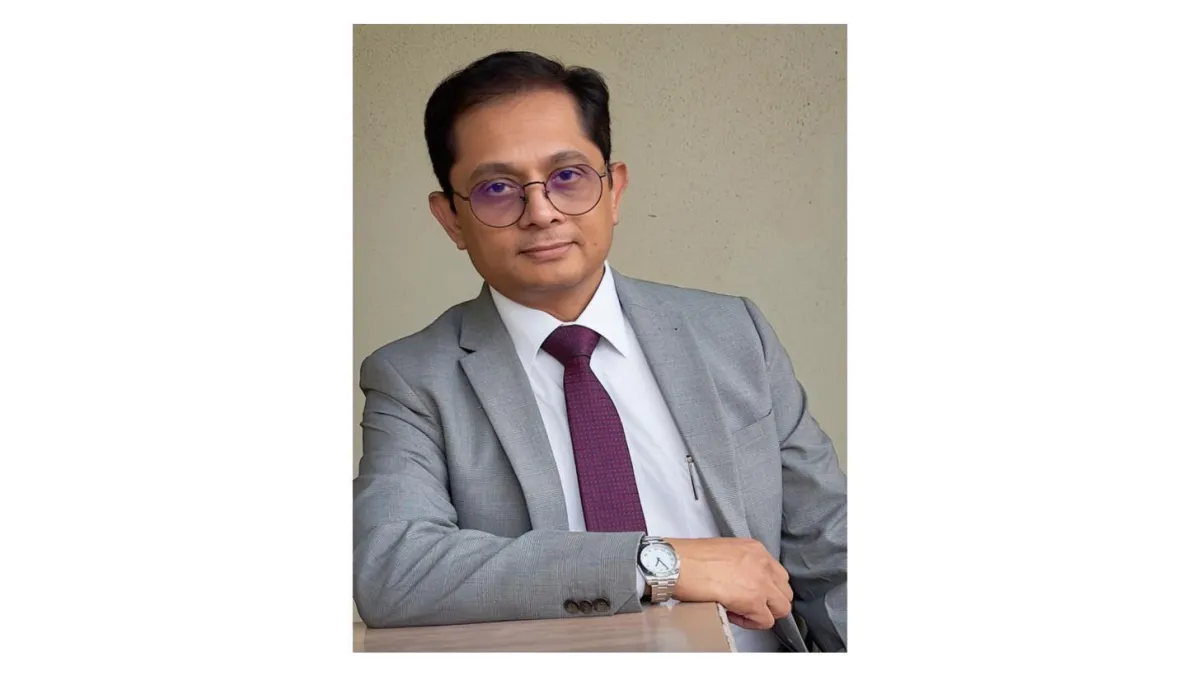 Dr. Rajas Deshpande 1