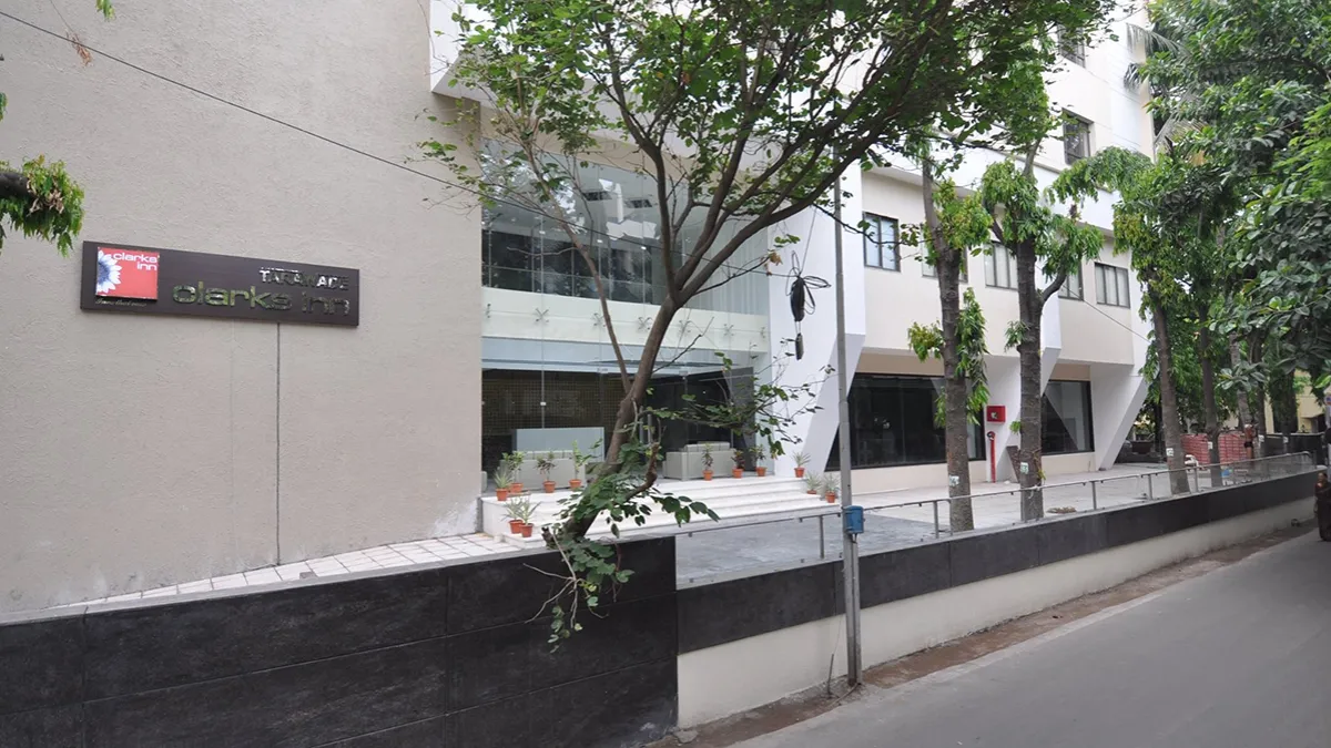 Tarawade Clarks Inn, Pune 2