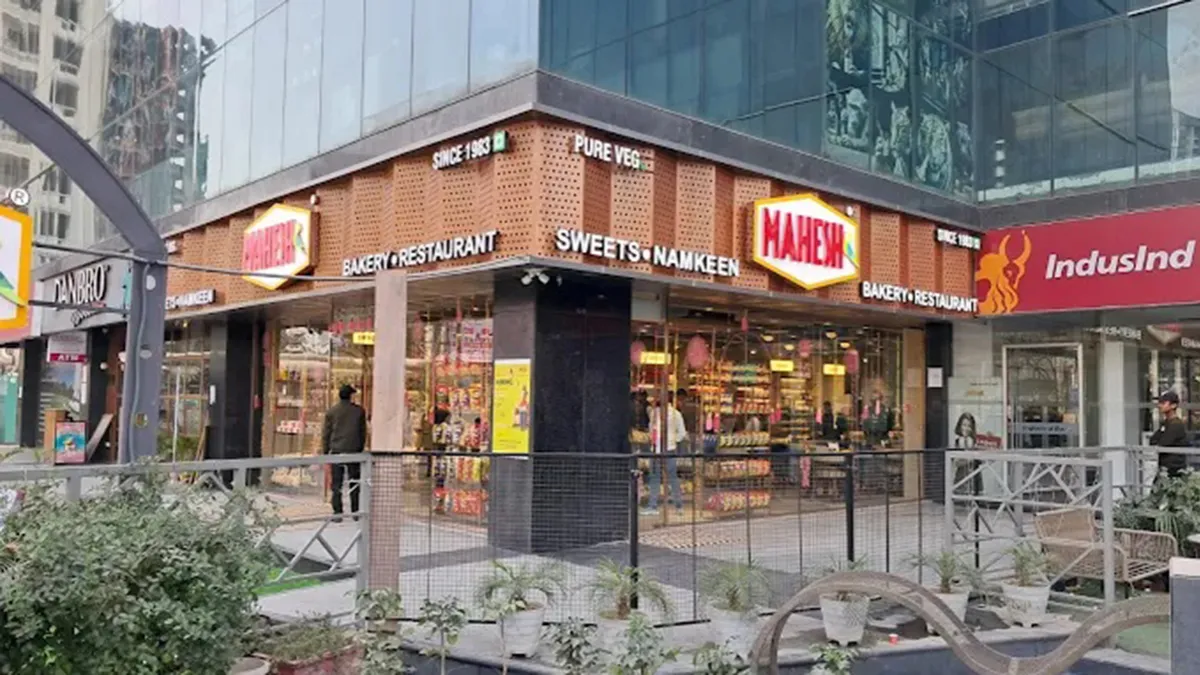 Mahesh Sweets & Restaurants – Best Restaurant in Vibhuti Khand 1