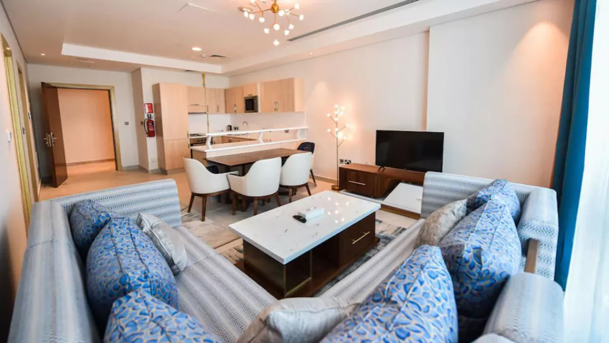 Waterfront Hotel & Apartments 4