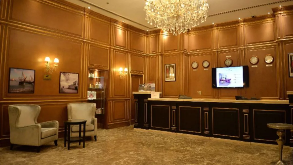 Strato Hotel by Warwick 4