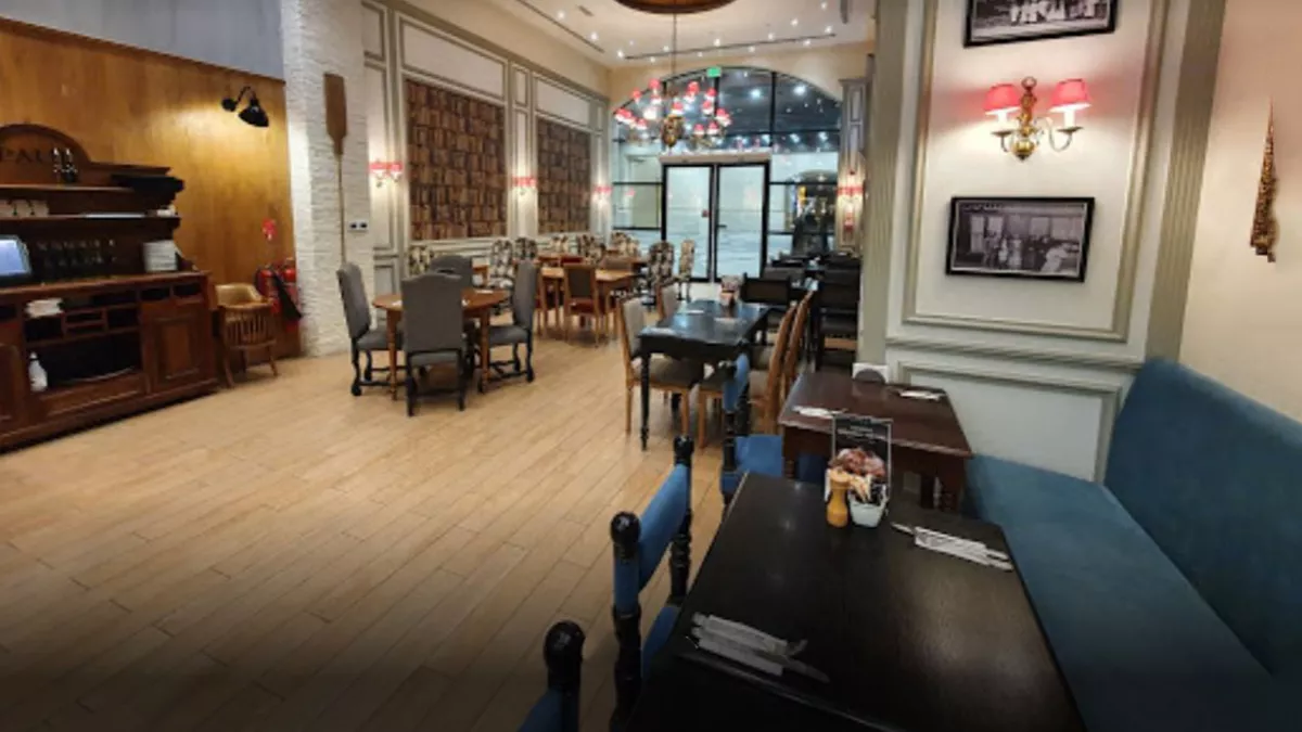 PAUL - Pearl Qatar 1