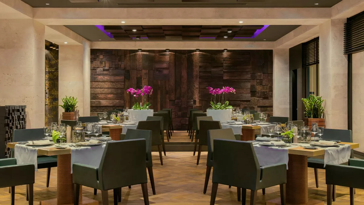 Hunters Room & Grill 4