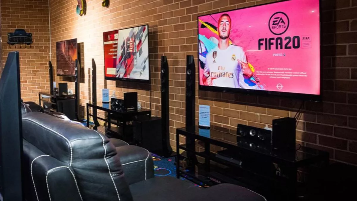 300 Bowling Center 5