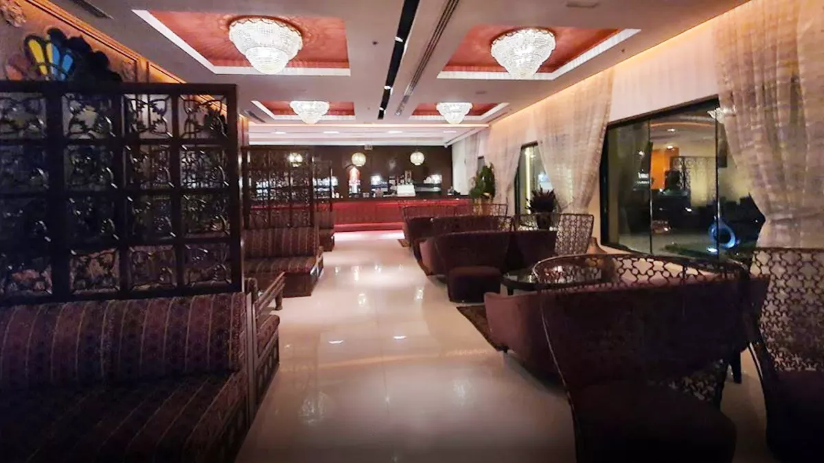 Saffron Lounge 4