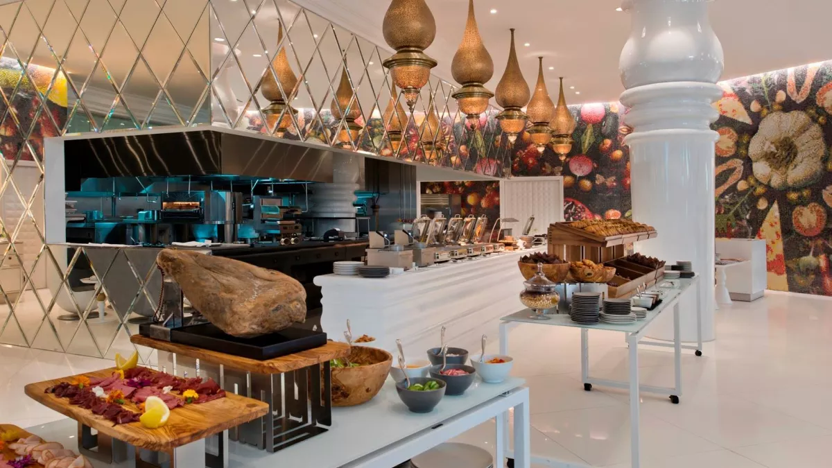 CUT by Wolfgang Puck 1