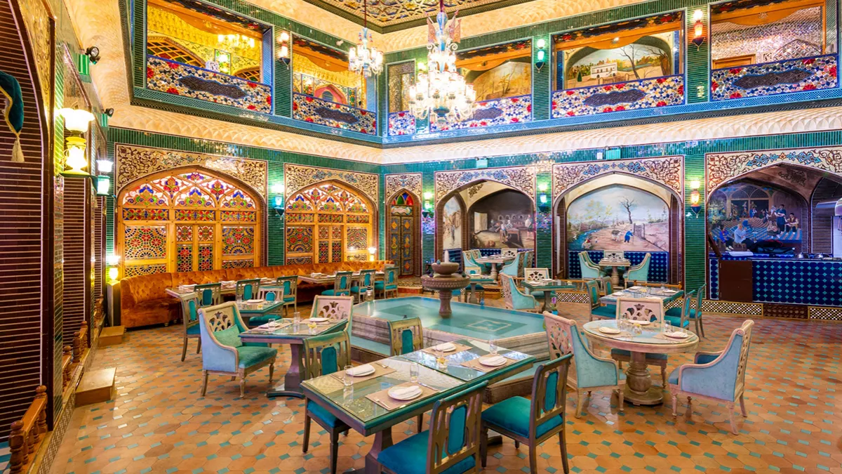 Parisa Souq Waqif 4