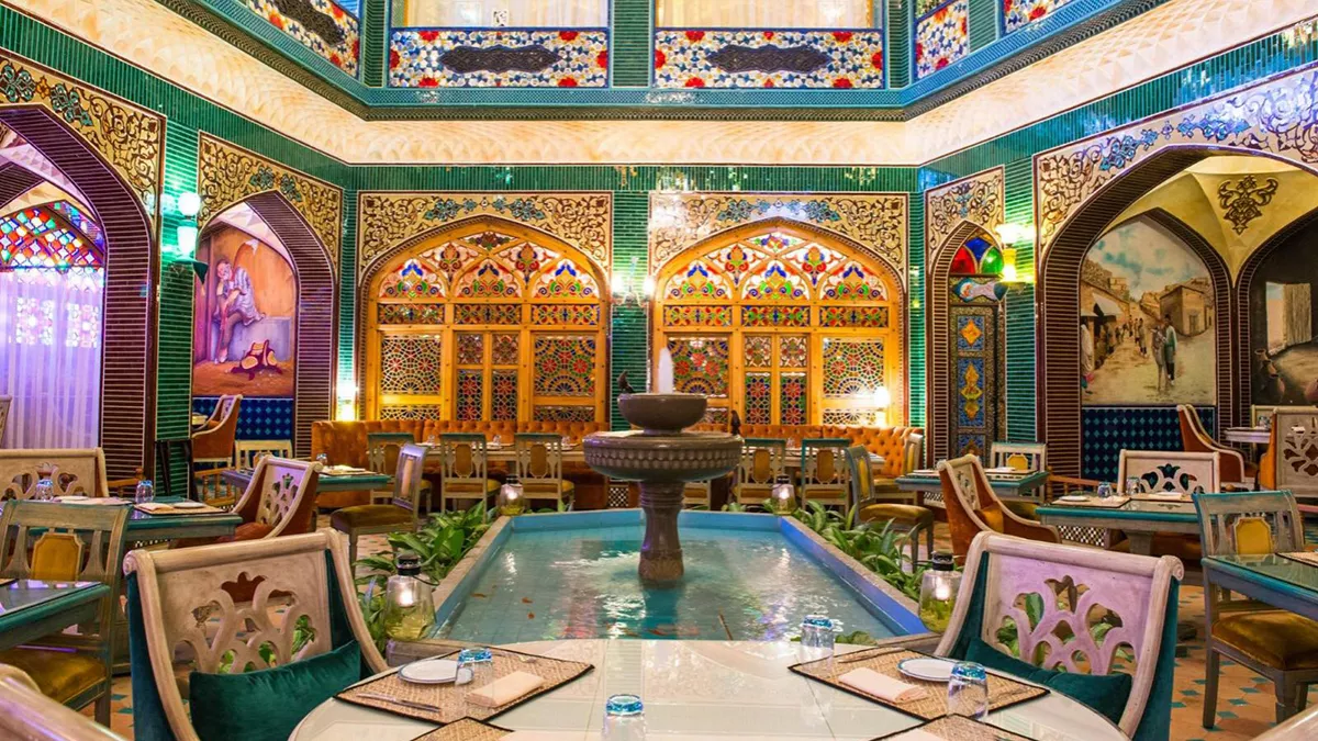 Parisa Souq Waqif 3