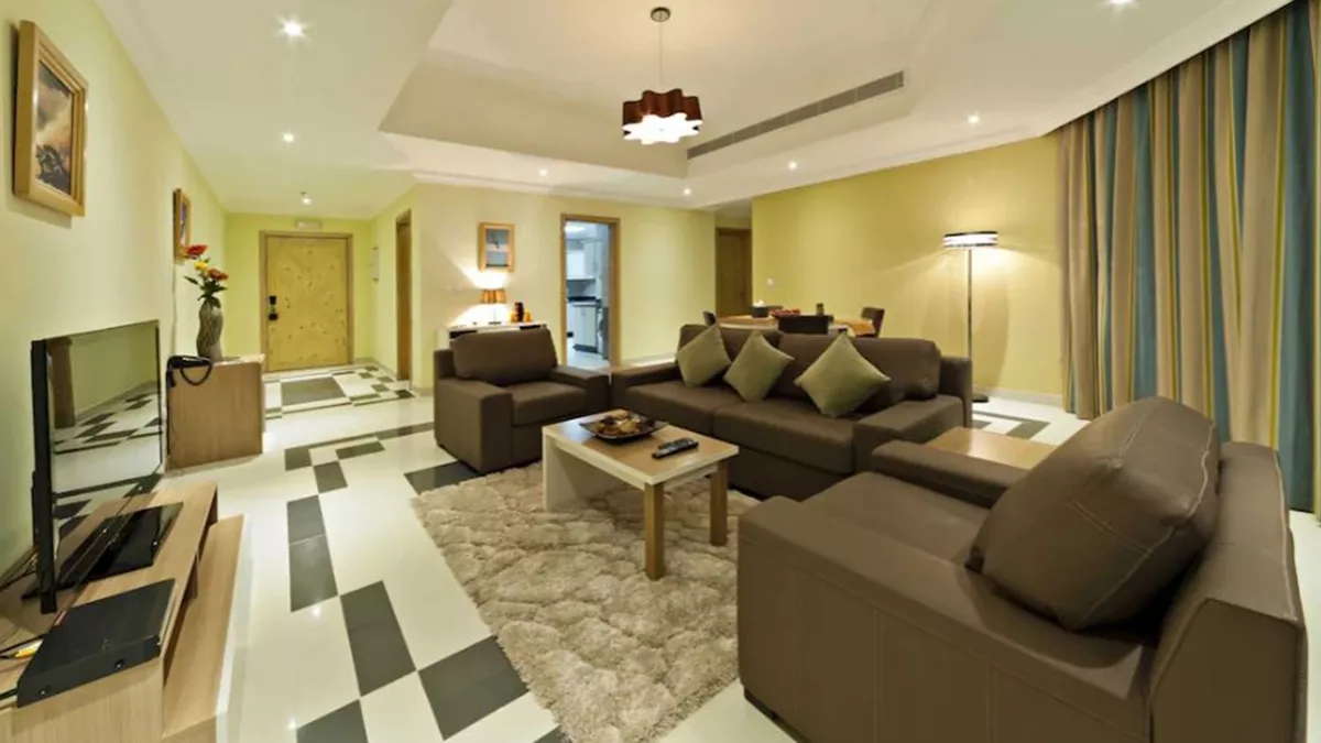 Magnum Hotel and Suites 4