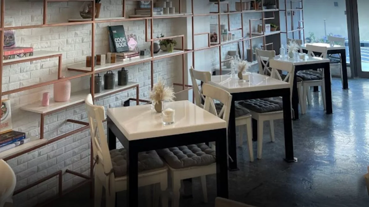 Pinna Bakery & Cafe 6