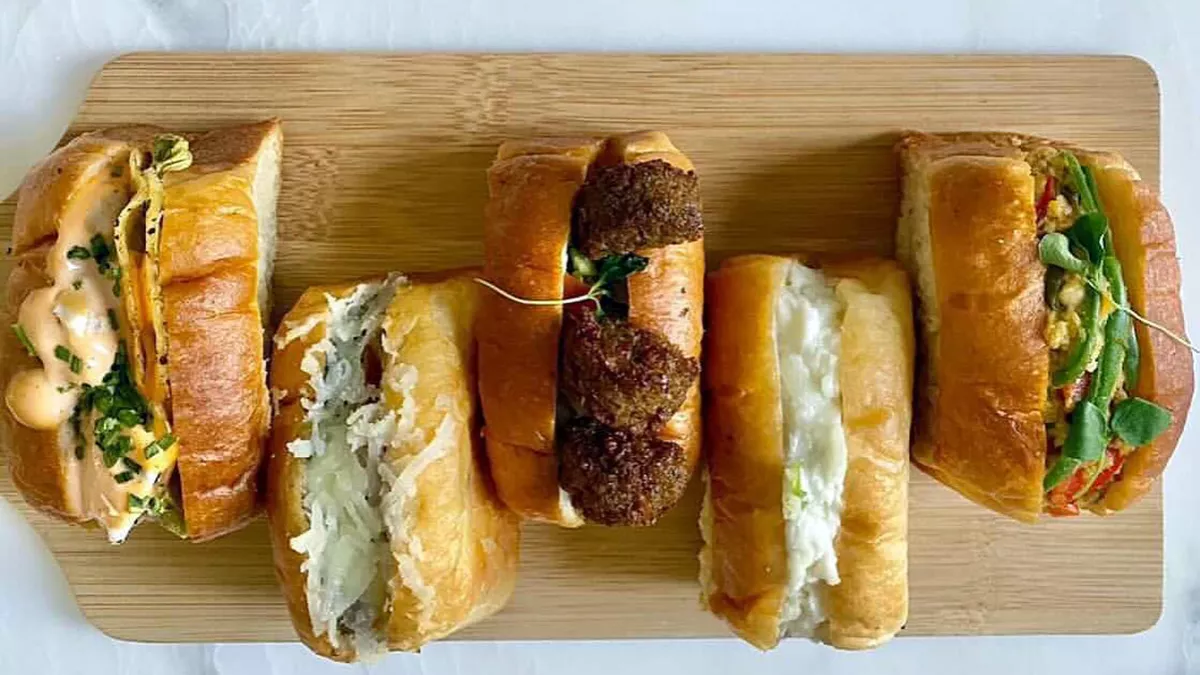 Pinna Bakery & Cafe 1