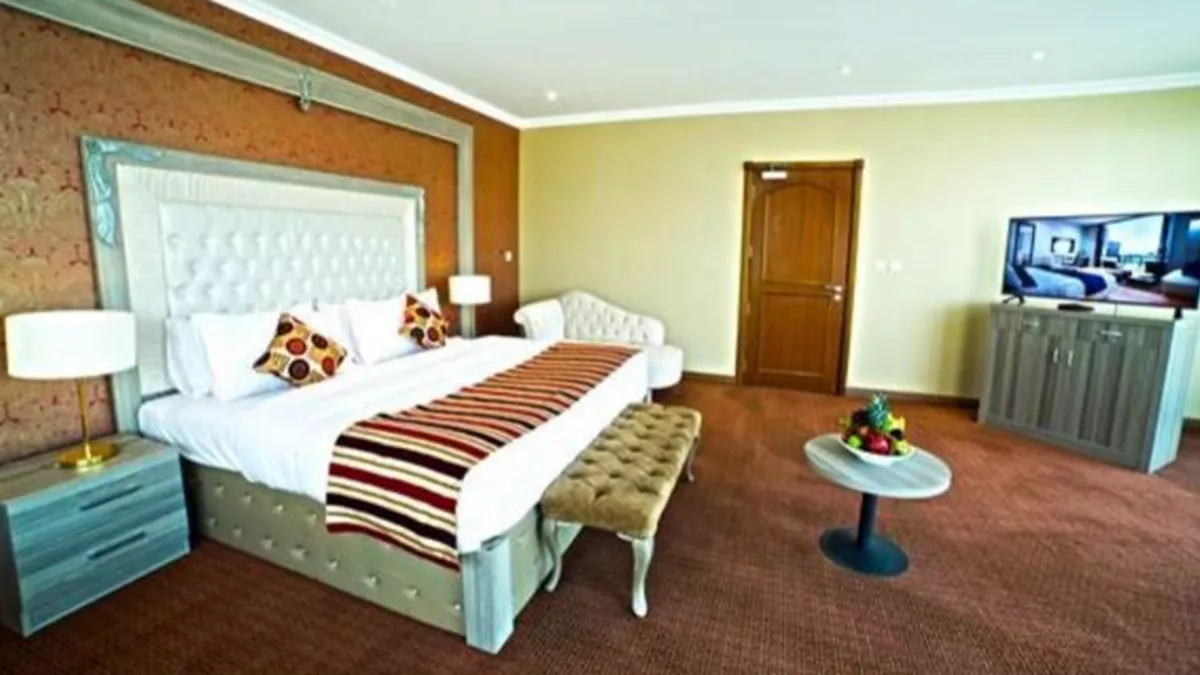 Sapphire Plaza Hotel 2