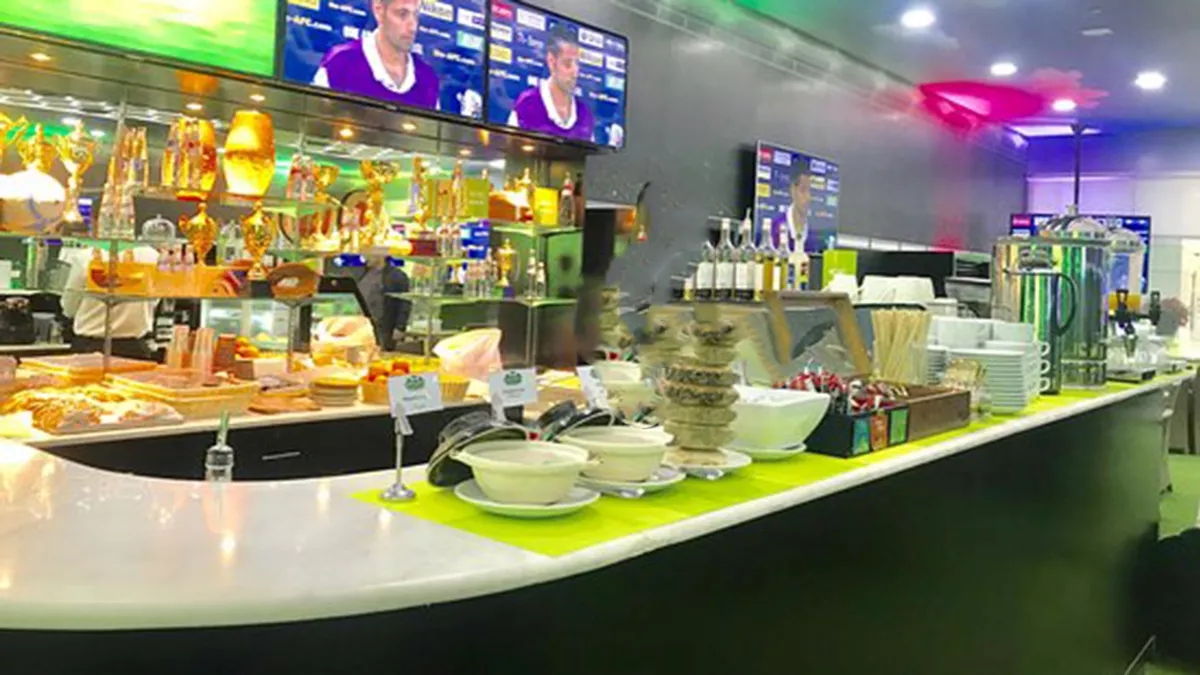 Sport Cafe, Ezdan Hotel 2
