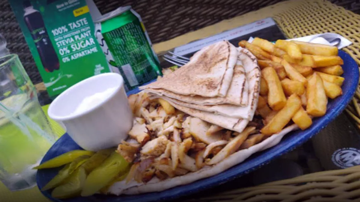 Sport Cafe, Ezdan Hotel 5