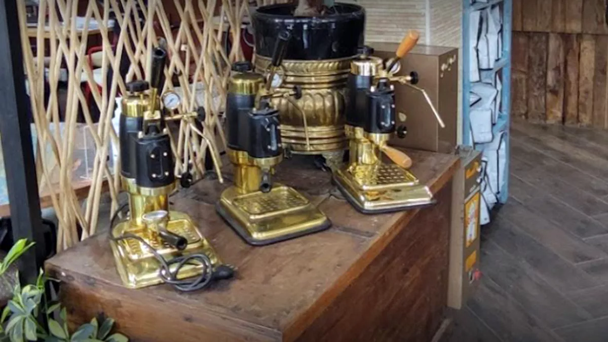 Three Sisters Café 1