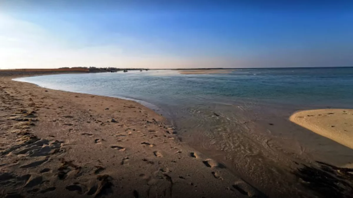 Al Mafjar Beach - Old ruins beach 3