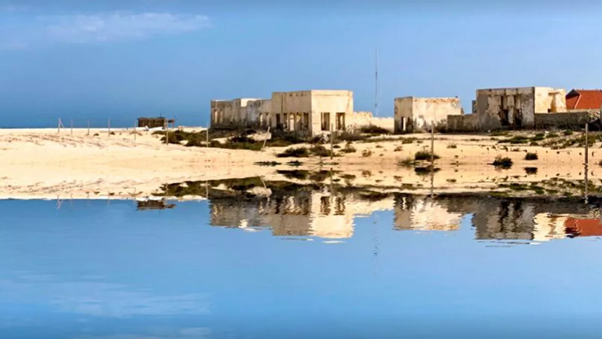 Al Mafjar Beach - Old ruins beach 2