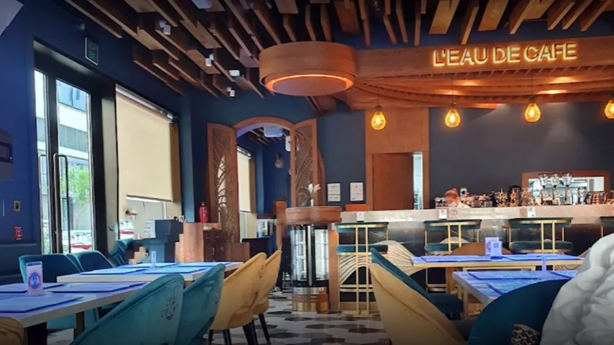 L'eau de café, Al Khail Street 1