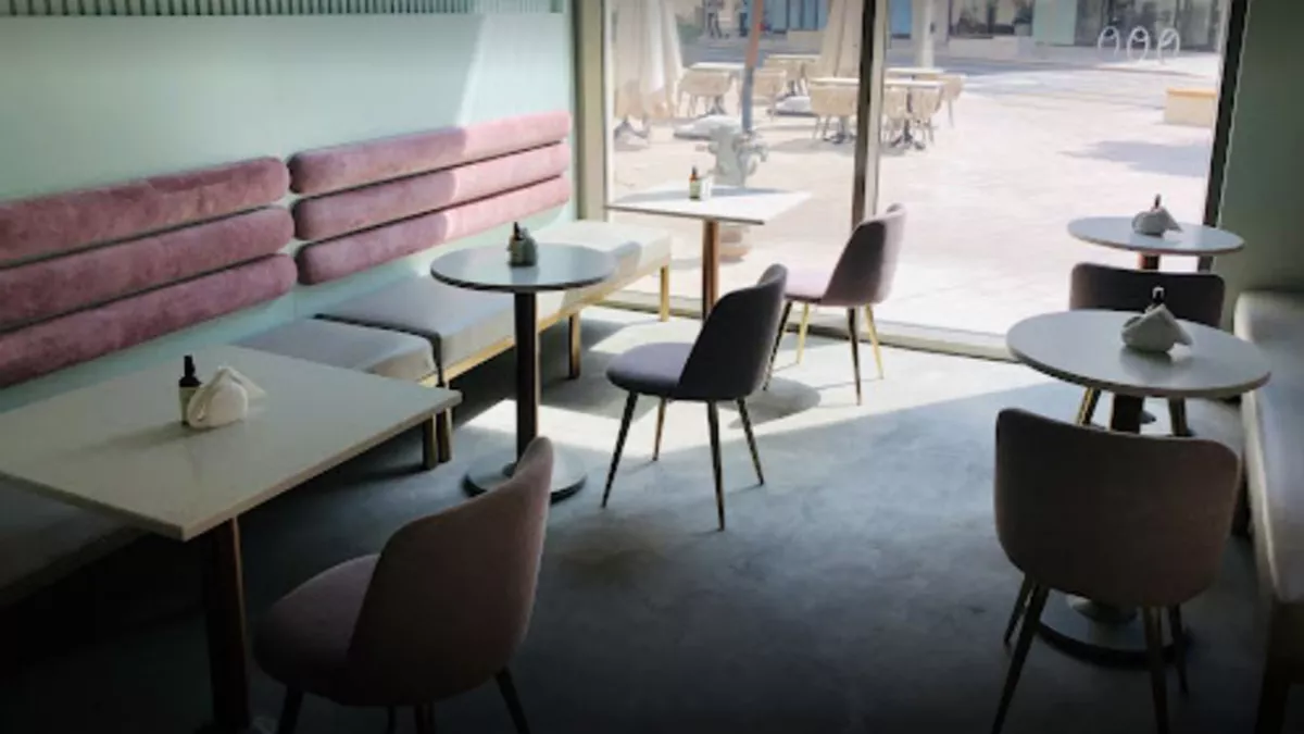 Savant Cafe 2