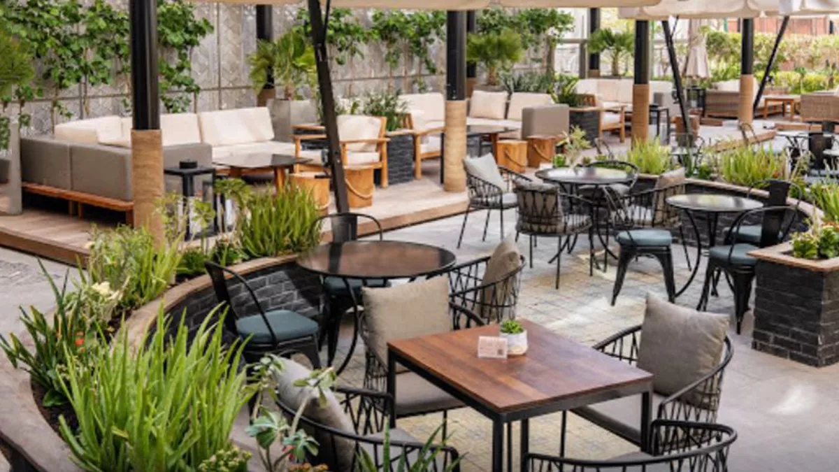 Lobby Cafe Doha 1