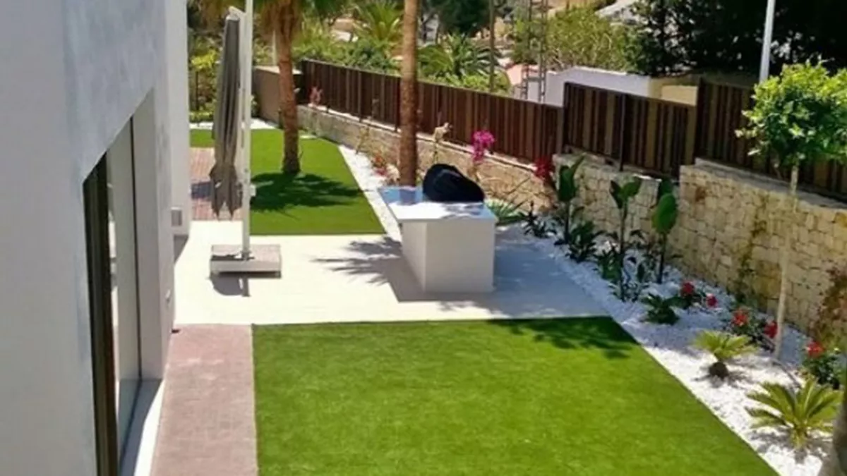 Green House For Gardens Design 1