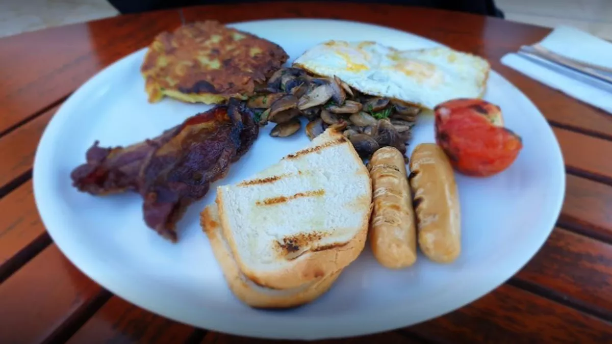 Carluccio's, The Pearl 1