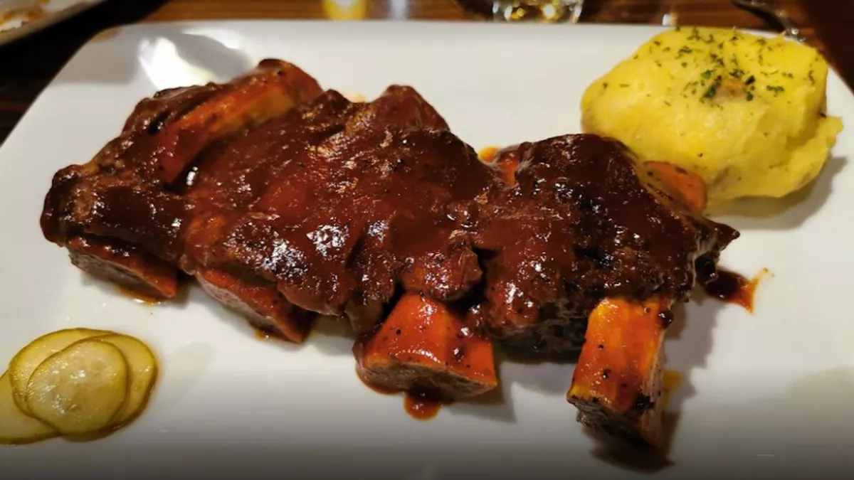 Outback Steakhouse, Lagoona Mall 5