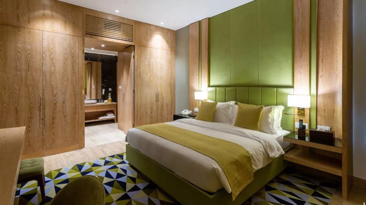 The Bentley Luxury Hotel & Suites 2