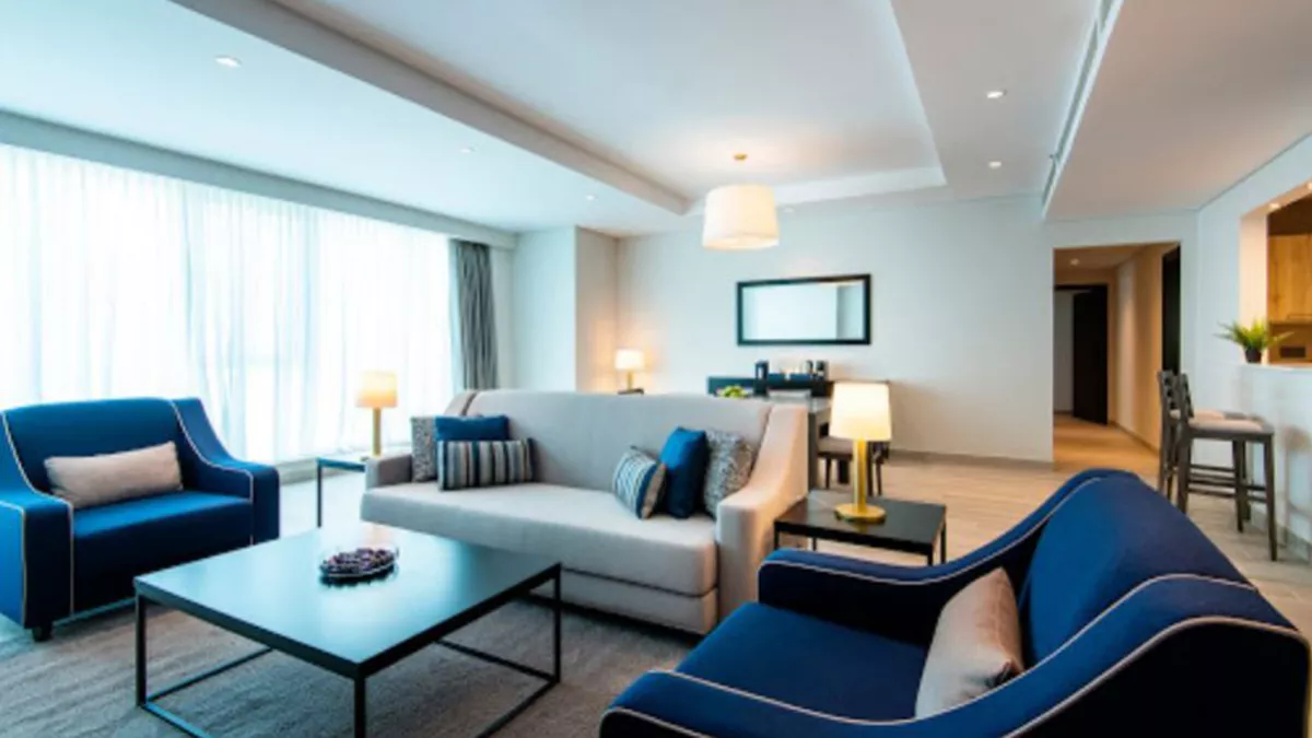 Centara West Bay Hotel & Residences 5