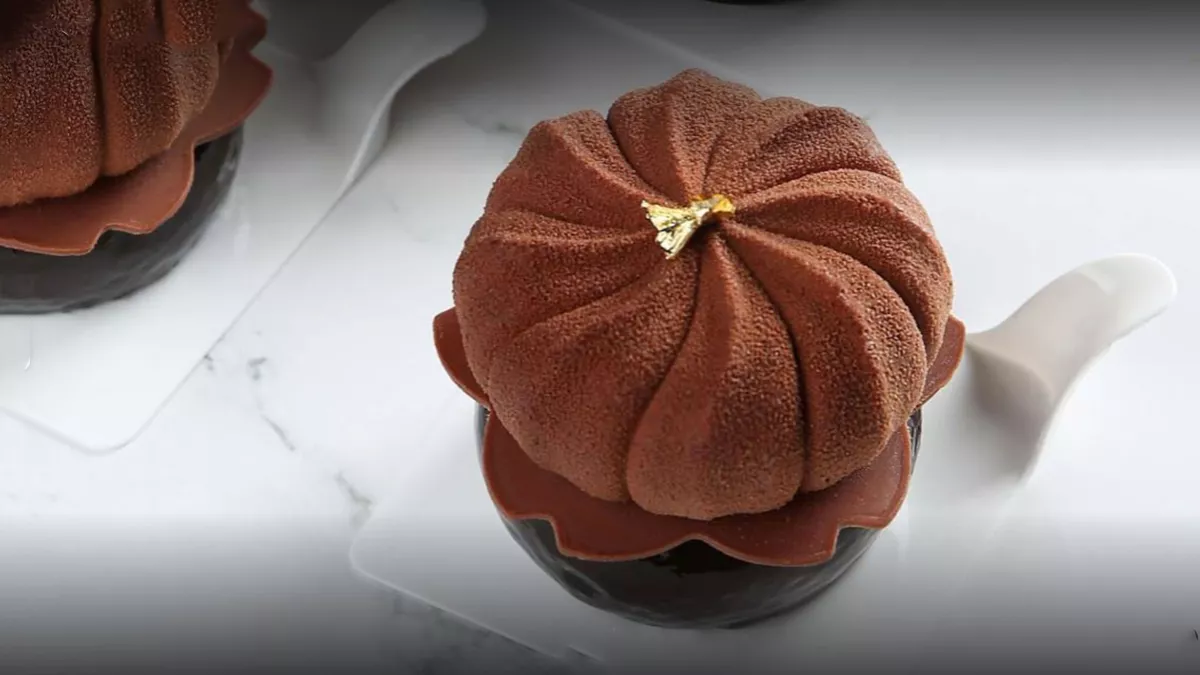 The Mandarin Cake Shop 1