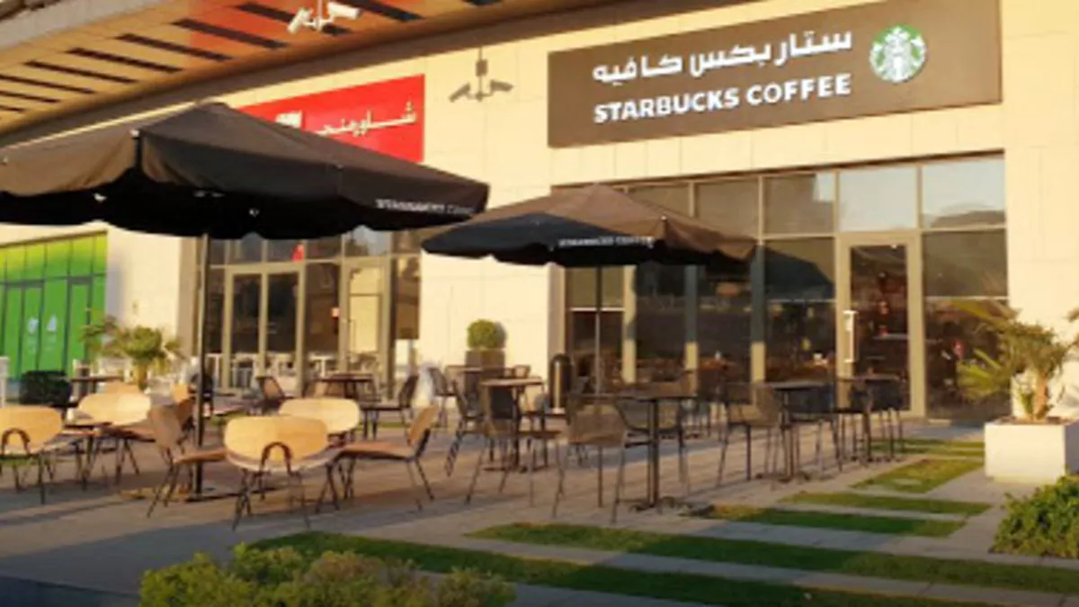 Starbucks - The Curve Hotel 3