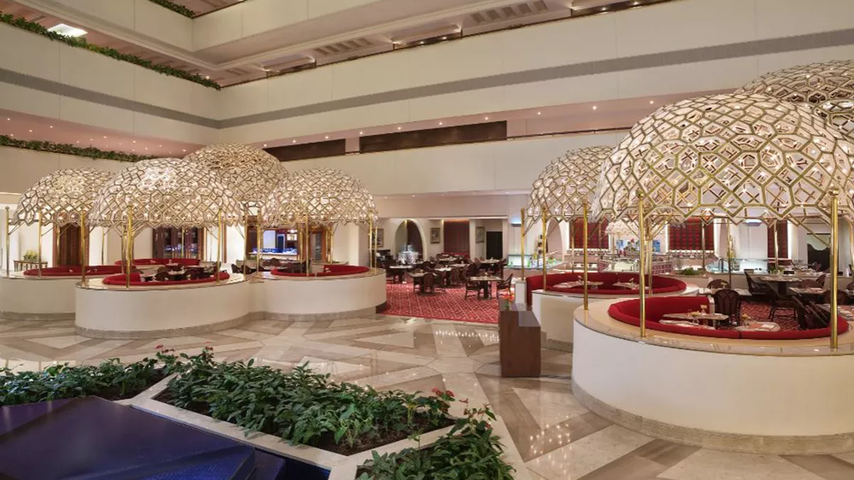 Al Hubara Restaurant 4