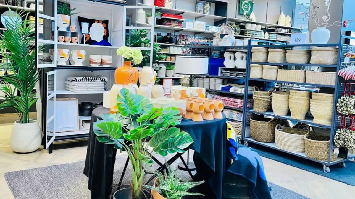 H&M - Doha Festival City 2