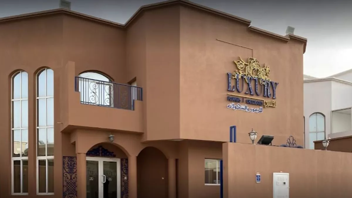 Luxury Flowers and Chocolates 1