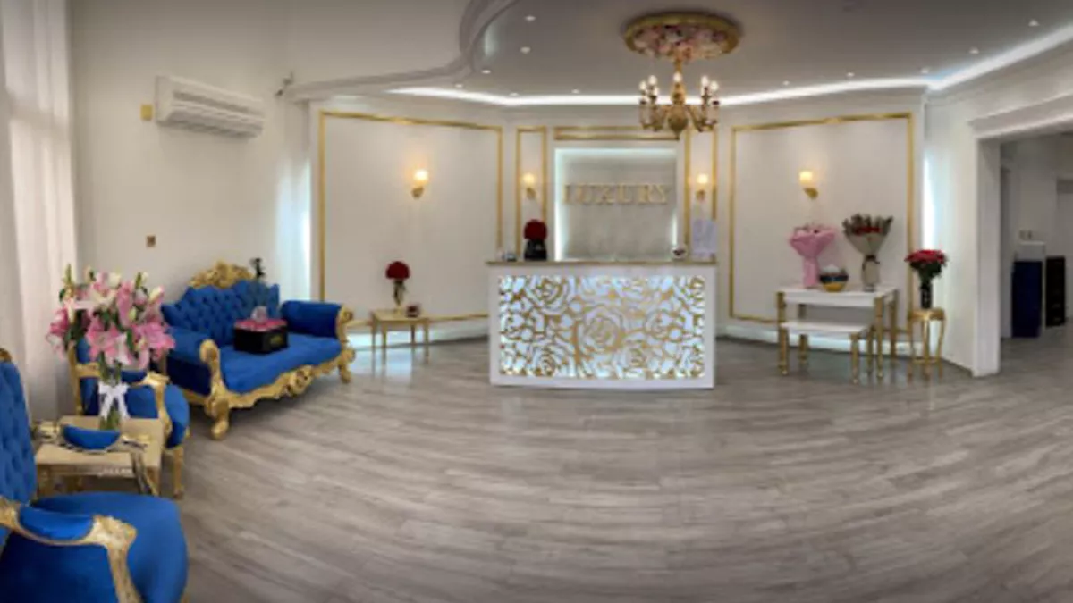 Luxury Flowers and Chocolates 8