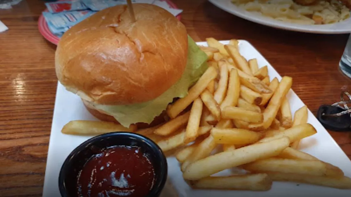 TGI Friday's - Landmark Mall 2