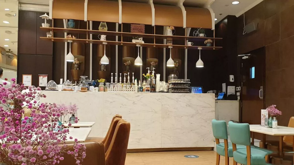 Eau De Rose - Mall of Qatar 1