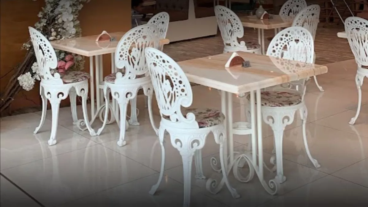 Eau De Rose - Mall of Qatar 6