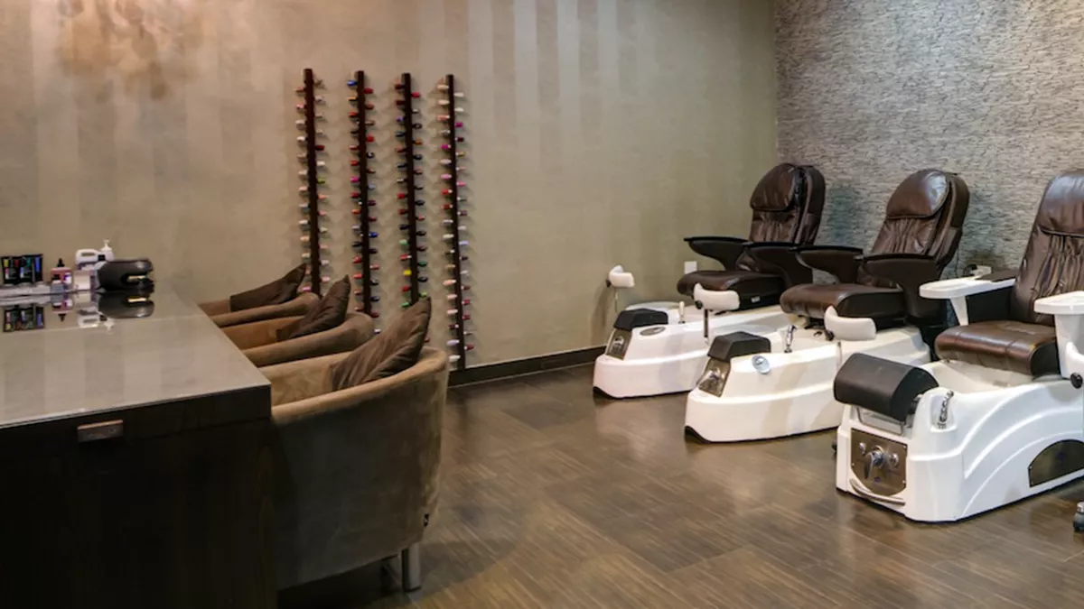 Kozma and Kozma Salon 1