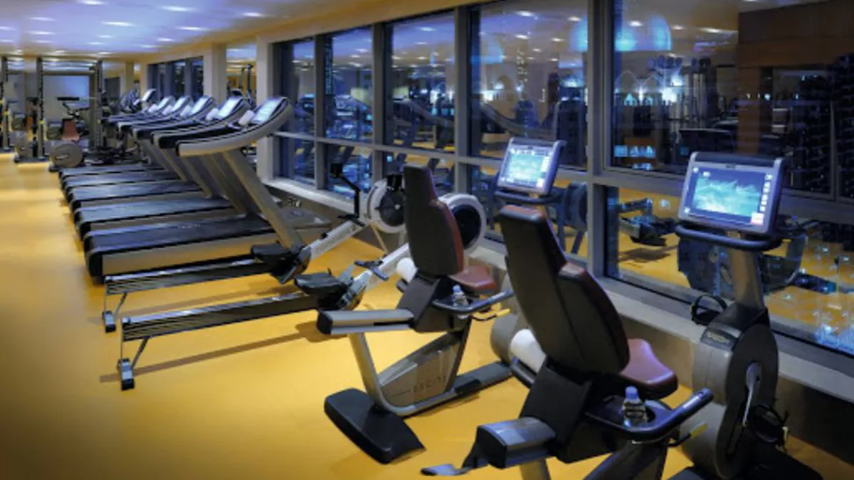 Mövenpick Hotel West Bay Doha 4