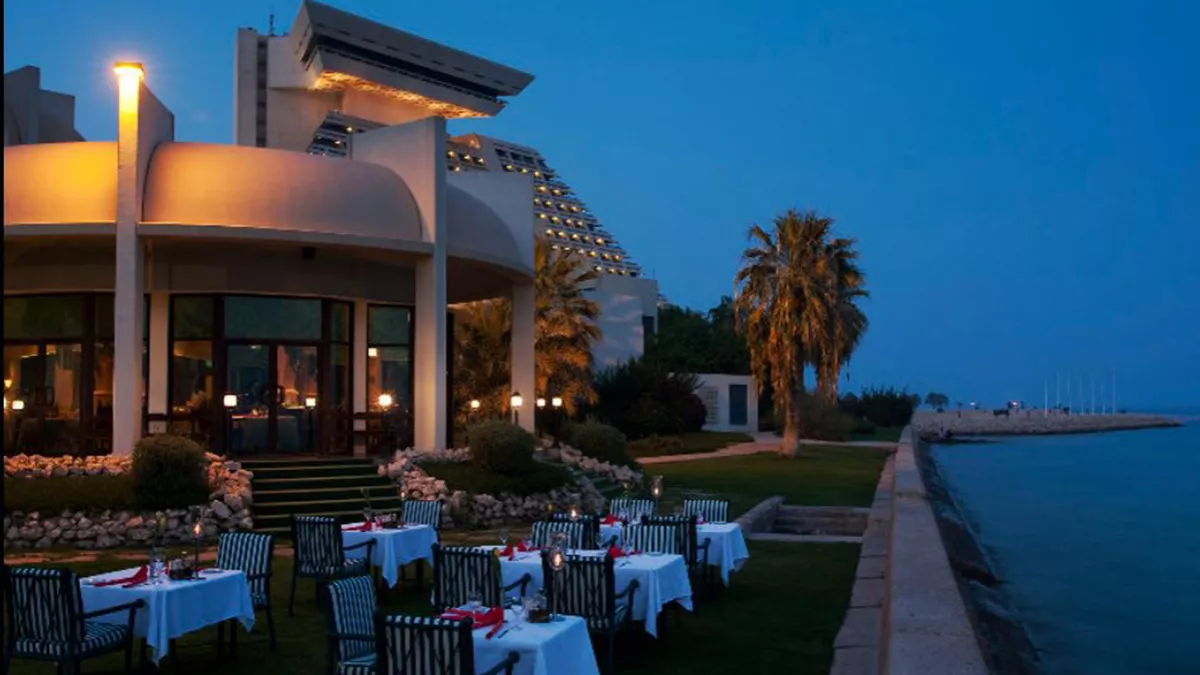 Sheraton Grand Doha Resort & Convention Hotel 8