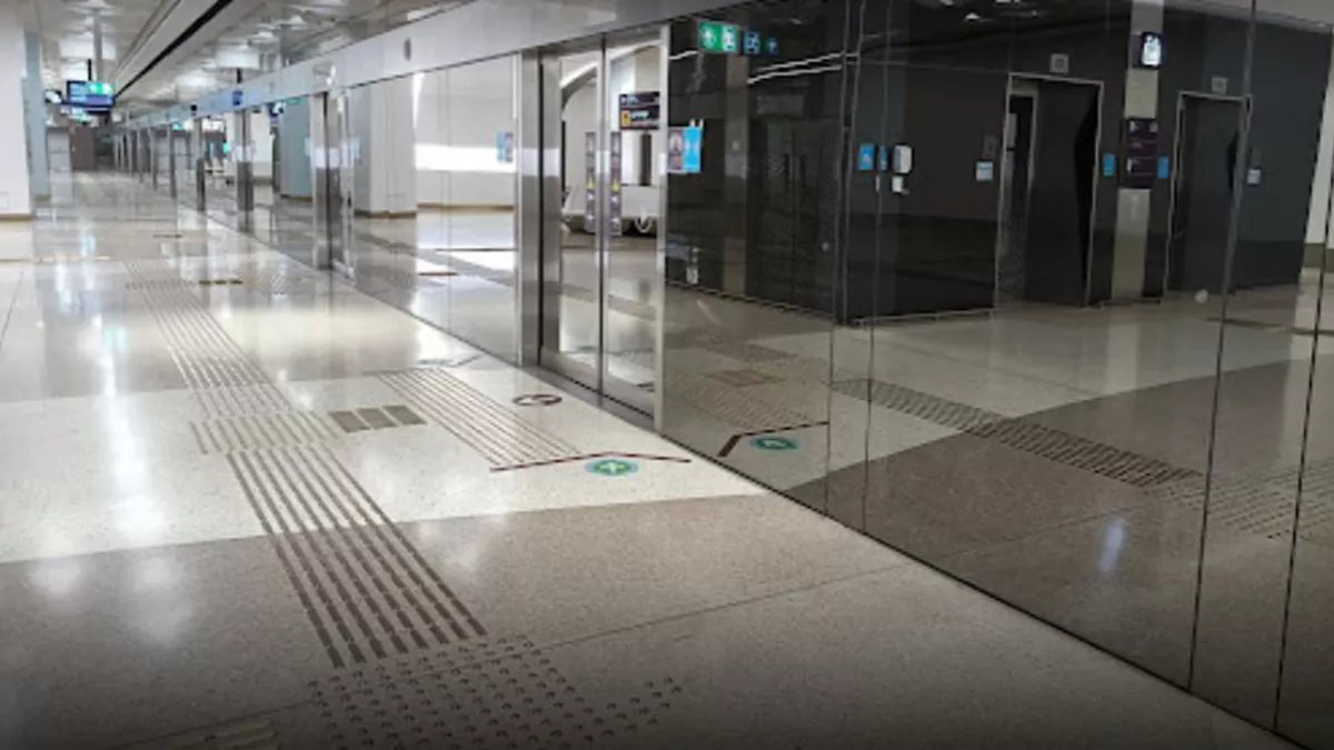 Bin Mahmoud- Subway Station 2