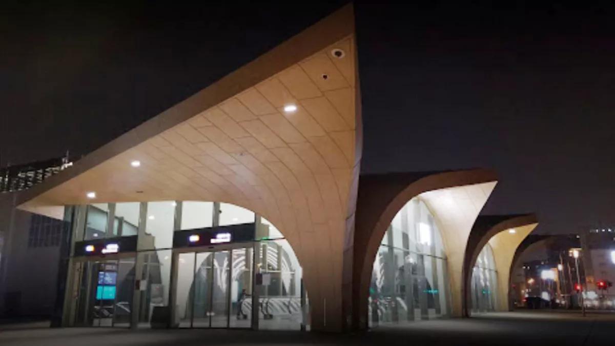 Bin Mahmoud- Subway Station 3