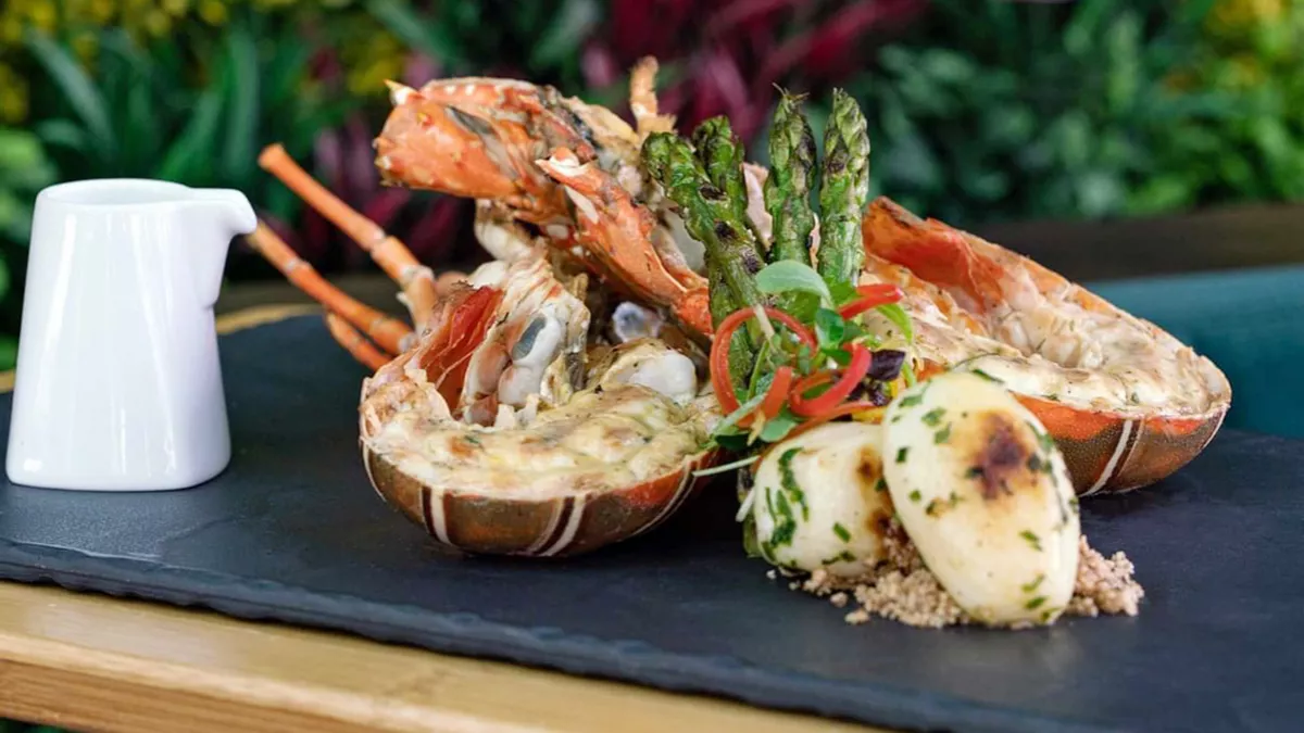 Glass House Restaurant 6