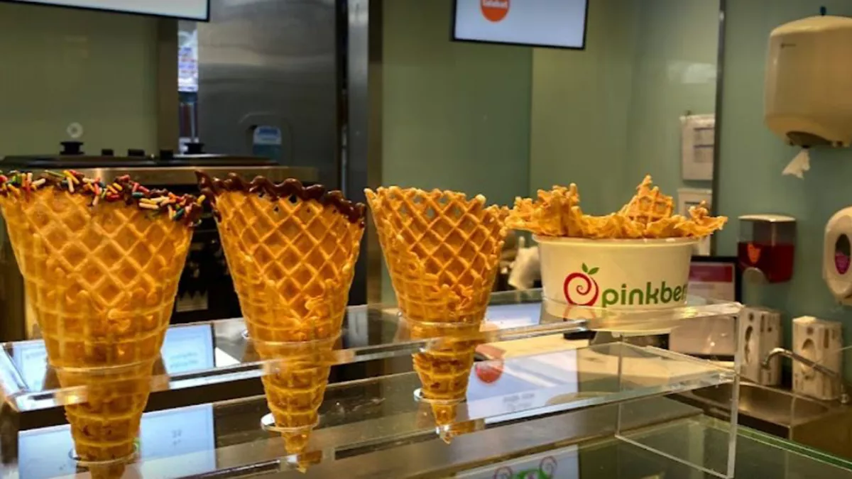 Pinkberry - Villaggio Mall 3