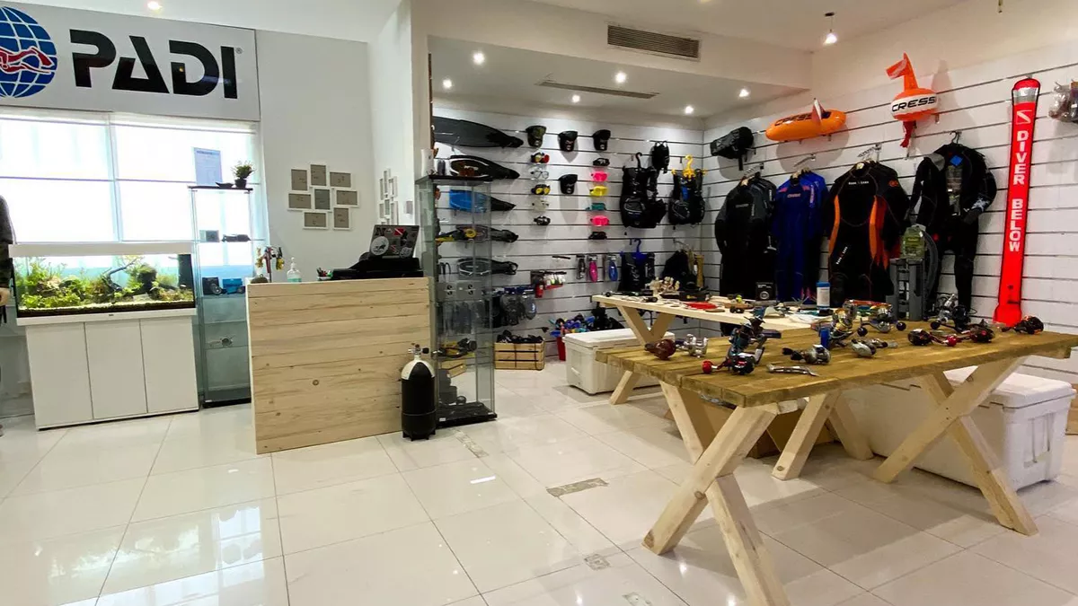 Nomadik Hub Dive Center 1