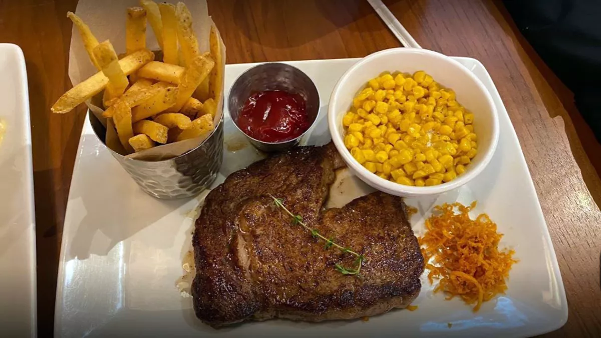 Outback Steakhouse - Villaggio Mall 4