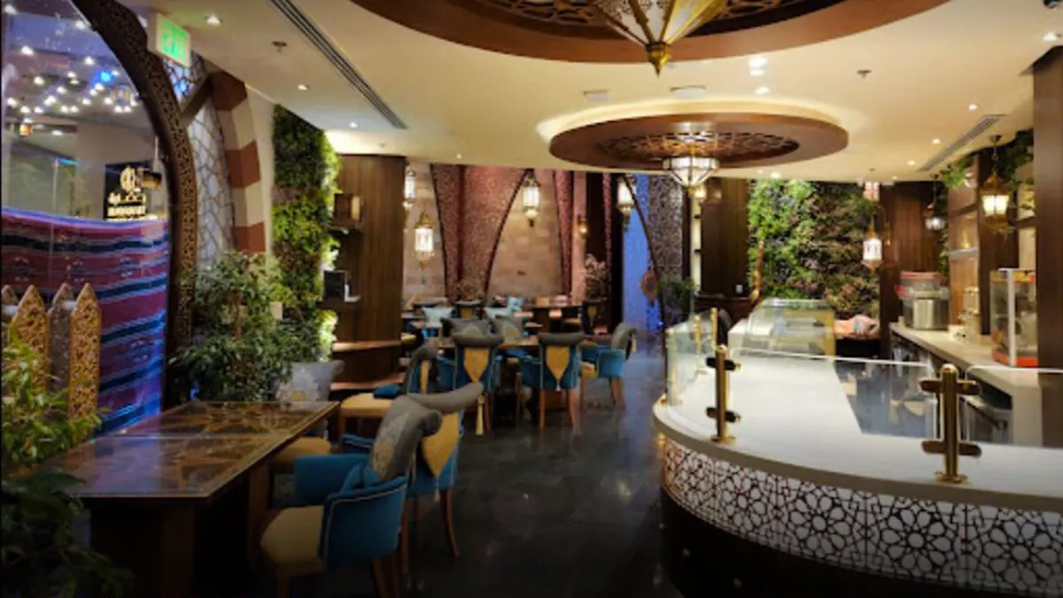 Yasmine Palace Restaurant - The Pearl Qatar 5