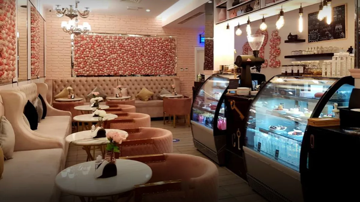 CŁÉ Cafe 1